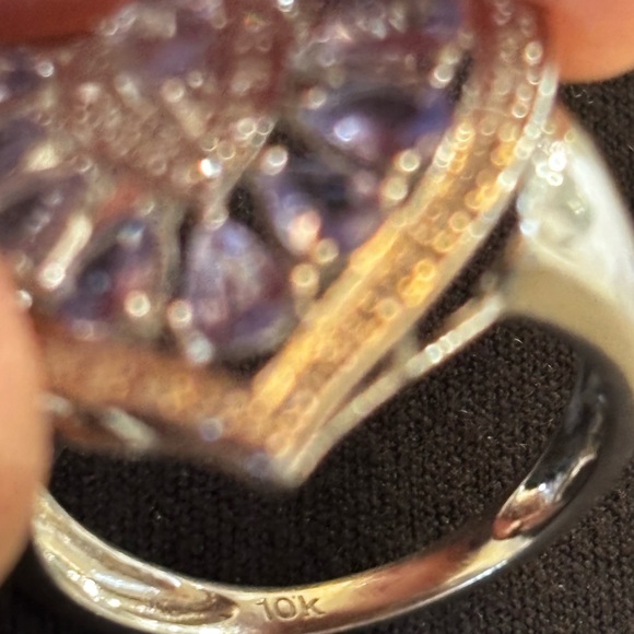 Tanzanite & Diamond Heart 💜 Ring - Picture 5 of 8